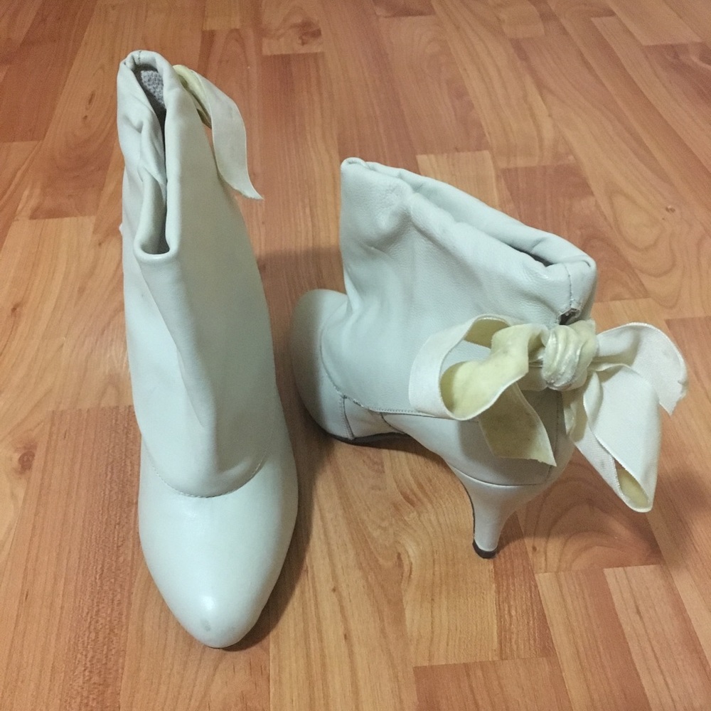 {jeffrey campbell} bootie